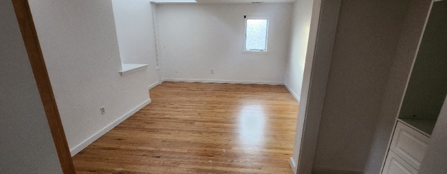 property at 41 Breeds Hill Pl