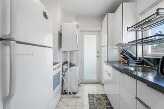 1754 Marseille Dr in Miami Beach, FL - Building Photo - Building Photo