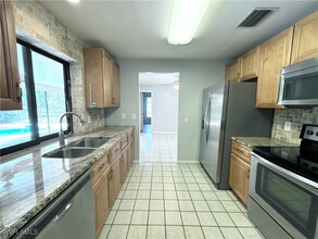 1728 SE 12th St in Cape Coral, FL - Building Photo - Building Photo