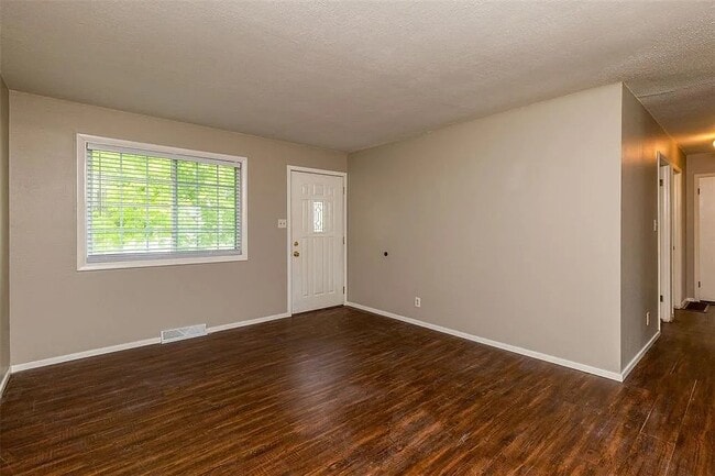 5330 Kesler Rd NW in Cedar Rapids, IA - Building Photo - Building Photo