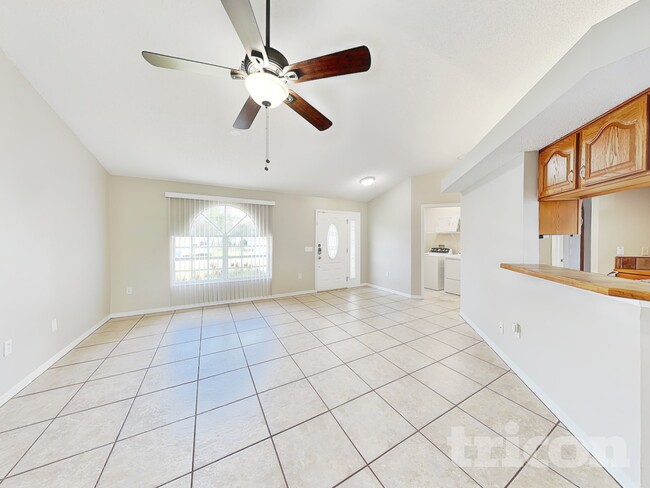 193 Rosedale Ave in Spring Hill, FL - Building Photo - Building Photo