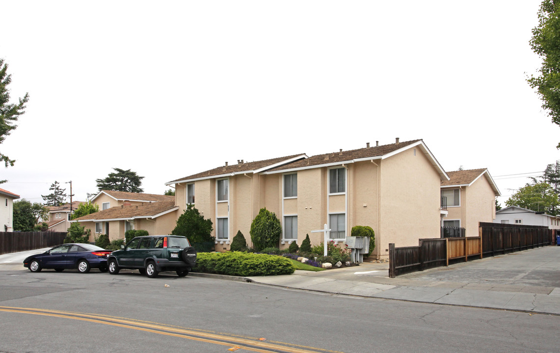 1576 Ontario Dr in Sunnyvale, CA - Foto de edificio