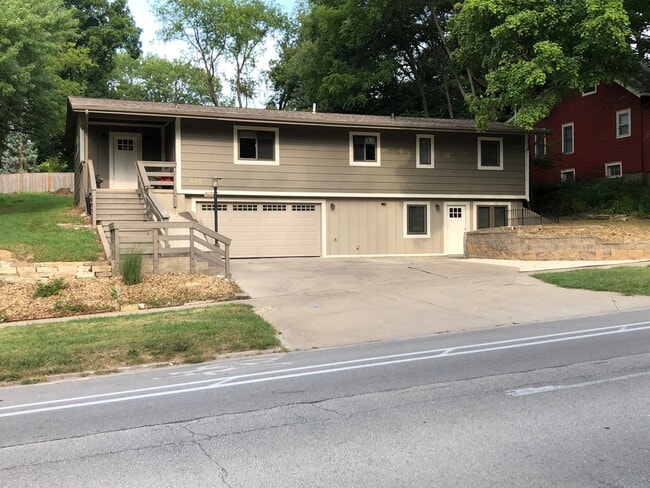 property at 825 N Dodge St
