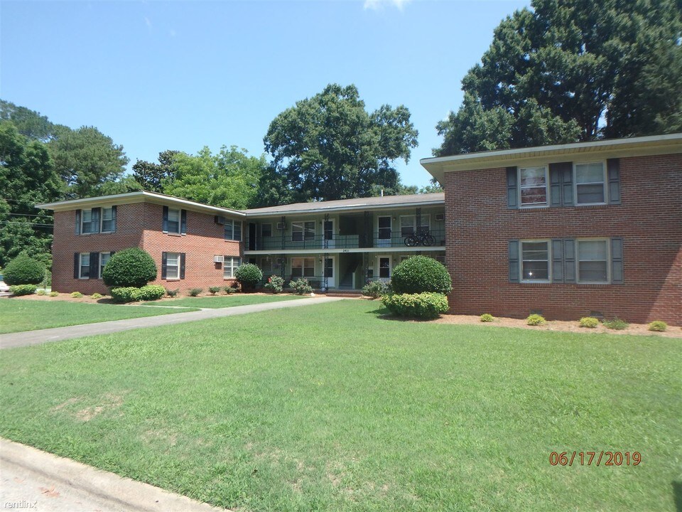 2401 E 3rd St in Greenville, NC - Building Photo