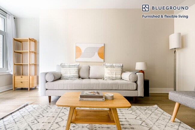 4924 St Elmo Ave in Bethesda, MD - Building Photo - Building Photo