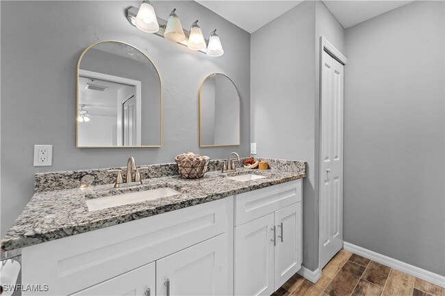 property at 27433 Las Lomas Dr