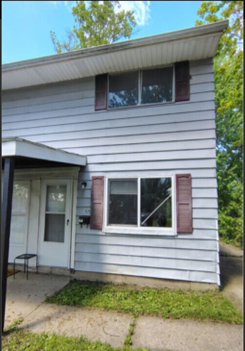 1627-1629 E 33rd St in Lorain, OH - Building Photo