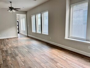 418 Glacier Pass in Montgomery, TX - Building Photo - Building Photo