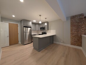 1214 N La Salle Dr, Unit E5 in Chicago, IL - Foto de edificio - Building Photo