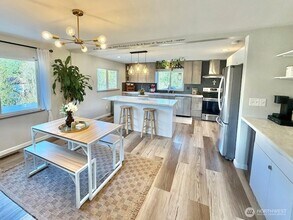 1149 Sherman Ave in Port Orchard, WA - Building Photo - Building Photo