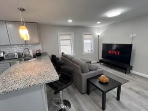 14 Lathrop St in Salem, MA - Building Photo - Building Photo