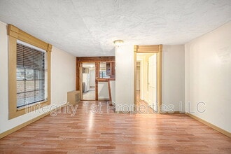 618 N 11th St in Leavenworth, KS - Building Photo - Building Photo