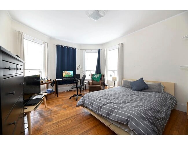 19 Trowbridge St, Unit 19T3 in Cambridge, MA - Building Photo - Building Photo