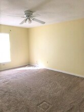 1029 Radford Dr in Deltona, FL - Building Photo - Building Photo