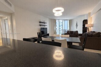 17375 Collins Ave in Sunny Isles Beach, FL - Building Photo - Building Photo