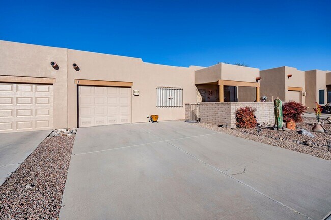 3732 S Paseo de Los Nardos in Green Valley, AZ - Building Photo - Building Photo