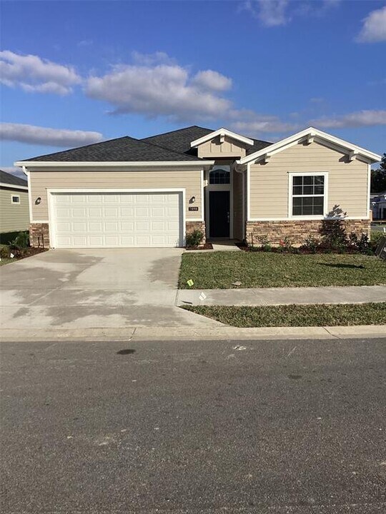 7898 SW 74th Lp in Ocala, FL - Building Photo