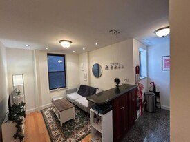 400 E 91st St in New York, NY - Building Photo