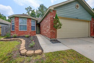 9730 Gulfstream in Conroe, TX - Building Photo - Building Photo