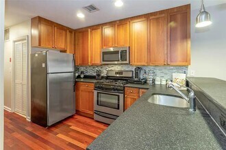 508 Grand St in Hoboken, NJ - Building Photo - Building Photo