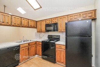 3703 Clover Hill Ln in Carrollton, TX - Foto de edificio - Building Photo