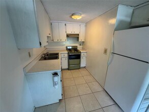415 Albee Rd W in Nokomis, FL - Building Photo - Building Photo