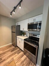 250 El Dorado Blvd in Webster, TX - Foto de edificio - Building Photo