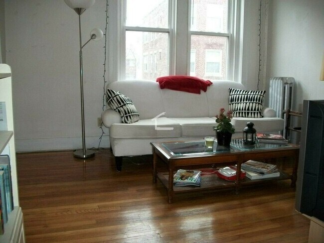 4 Price Rd in Boston, MA - Building Photo - Building Photo