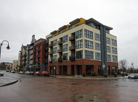 The Crossings @ Gresham Station Apartments