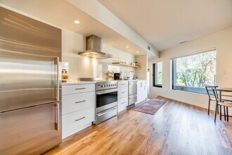 234 Wellington Cres in Winnipeg, MB - Building Photo - Building Photo