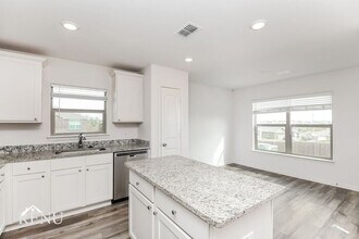 123 Holster Holw Rd in Newark, TX - Building Photo - Building Photo