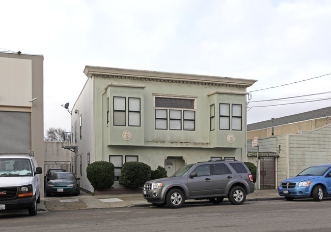 1611 Yosemite Ave in San Francisco, CA - Foto de edificio - Building Photo