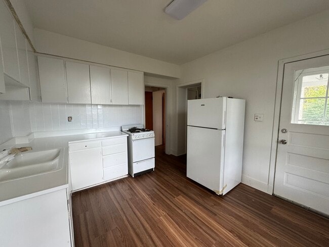 402 Joliet St in West Chicago, IL - Building Photo - Building Photo