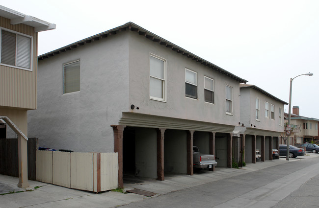 1158-1172 Pittsfield Ln in Ventura, CA - Building Photo - Building Photo