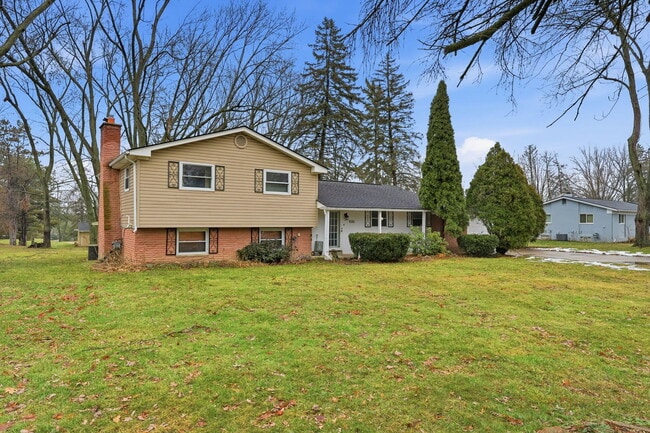 6382 Houghten Dr in Troy, MI - Building Photo - Building Photo