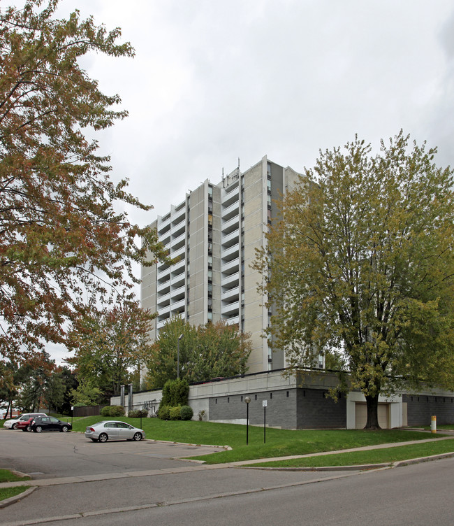 Oxford Towers Apartments in Ajax, ON