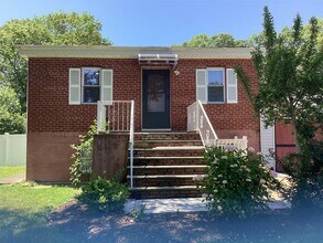 46 Port Ave in Ronkonkoma, NY - Building Photo - Building Photo