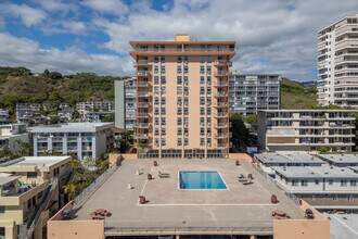 Maunaihi Terrace in Honolulu, HI - Building Photo - Building Photo