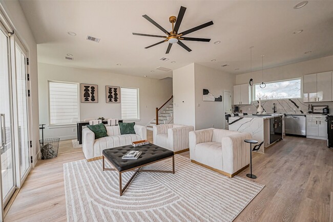 4211 Ward St in Houston, TX - Building Photo - Building Photo