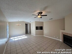 4111 Sunrise Glade Dr in San Antonio, TX - Building Photo - Building Photo