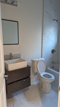 158 E Floral Dr, Unit #C in Monterey Park, CA - Building Photo - Building Photo