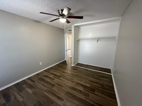 3203 W Walnut Hill Ln in Irving, TX - Building Photo - Building Photo