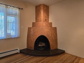 1570 Don Gaspar Ave in Santa Fe, NM - Building Photo - Building Photo