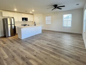 119 Otis St in Jackson, TN - Foto de edificio - Building Photo