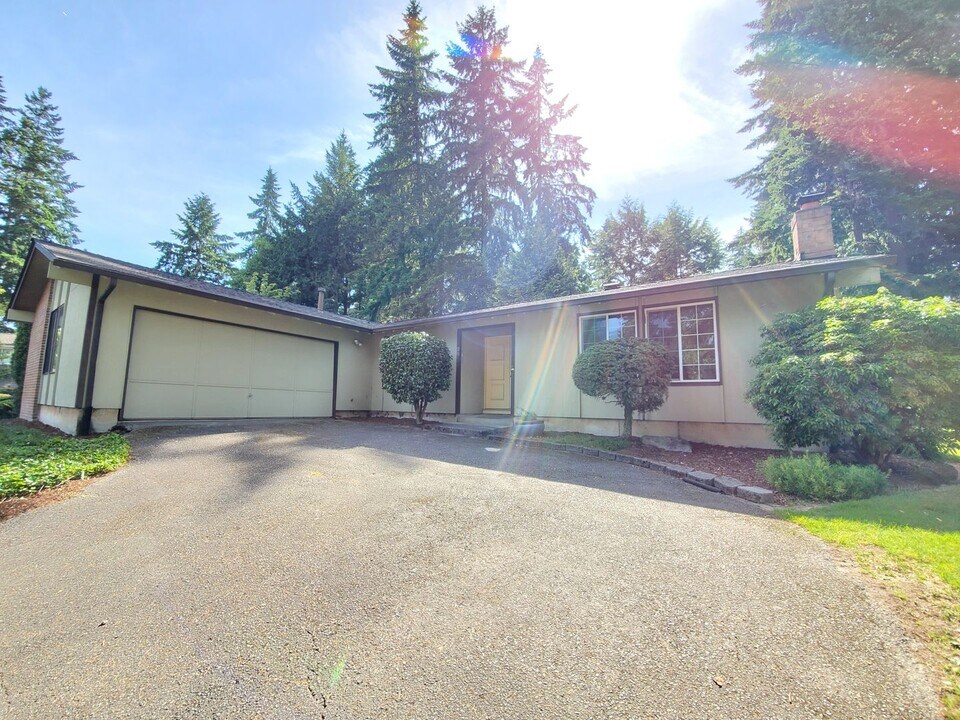2811 182nd Ave NE in Redmond, WA - Building Photo