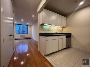 METROPOLITAN AVENUE in Brooklyn, NY - Building Photo - Building Photo