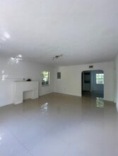 531 NE 68th St in Miami, FL - Building Photo - Building Photo