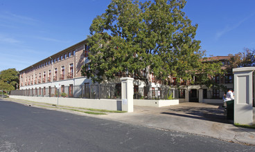 The Tuscany Apartments in Austin, TX - Building Photo - Building Photo