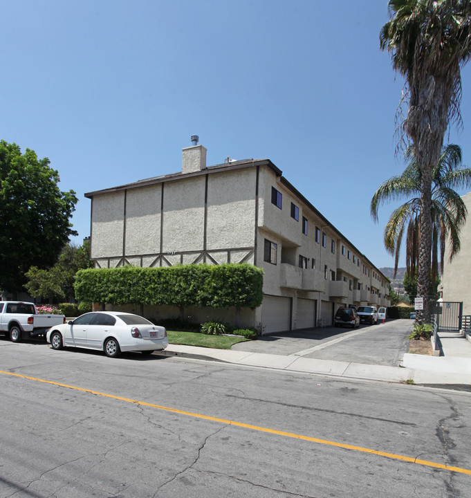 1737 Peyton Ave in Burbank, CA - Building Photo