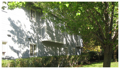 Myrtle Creek Apartments in Sacramento, CA - Building Photo - Building Photo